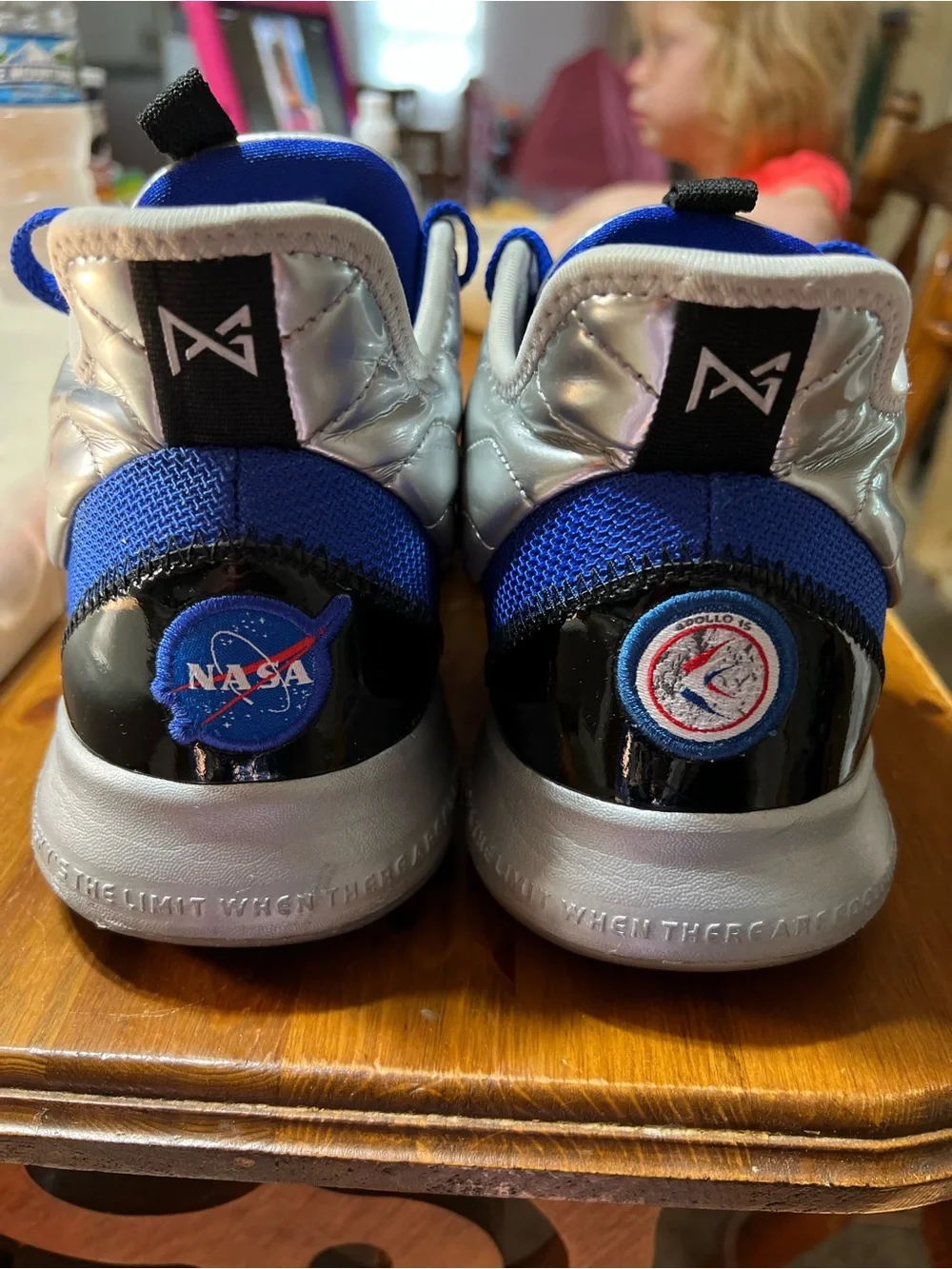 Nike Paul George “ NASA “ size 10.5